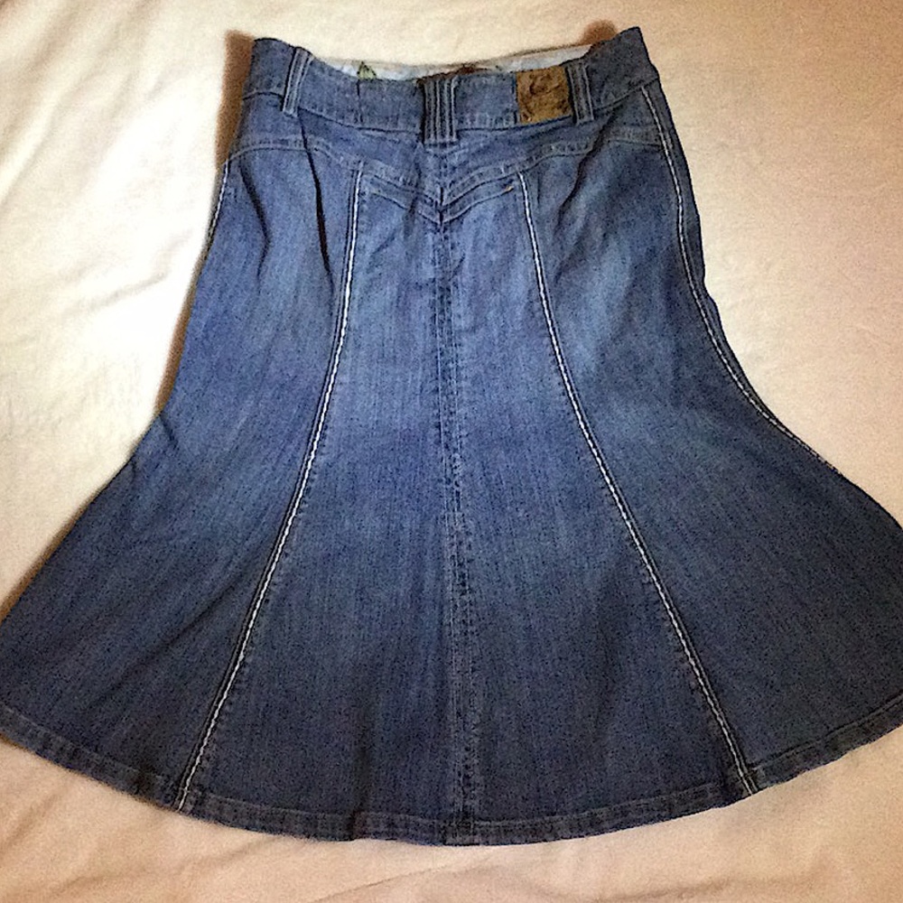 Candies Blue Denim Pencil Skirt with Flair - Picture 3 of 13